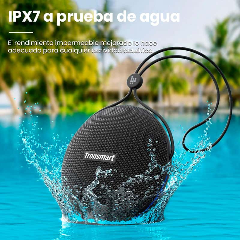 altavoz tronsmart splash 1 en el agua